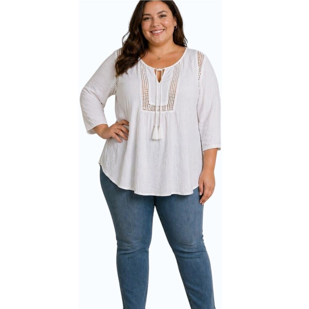 Signature Studio Women's White Gauze Top With Crochet Inset Panels Size 2X